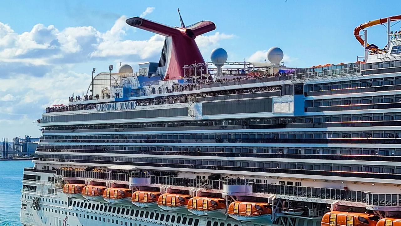 Carnival launches incentive for cruise vacation week