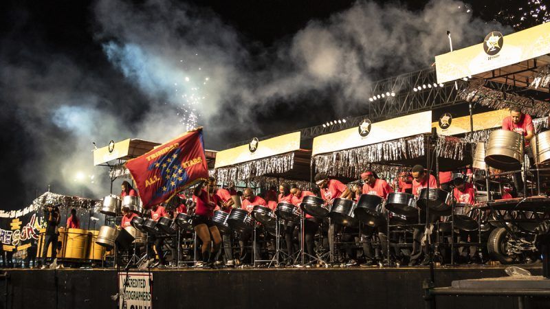 Cruise atrium carnival paradise ship plaza bar cruises cruisesonly united