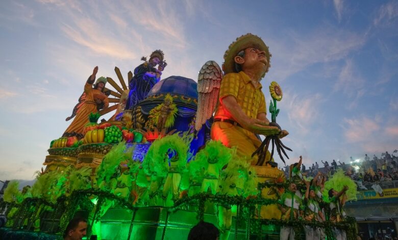 Carnival sets dates for restart