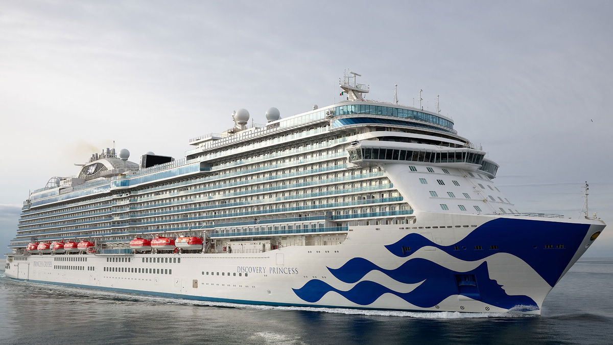 Carnival shareholders approve merger